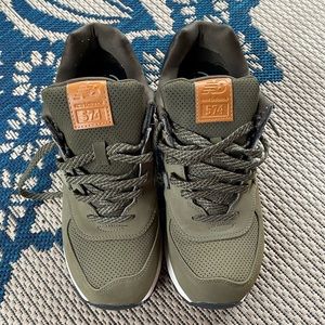 Olive green New Balance 574 classic.